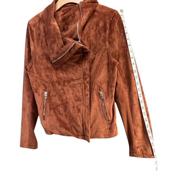 BLANKNYC Moto Jacket Womens M Rust Brown Faux Vegan Soft Suede Modern Boho Chic - Picture 12 of 16